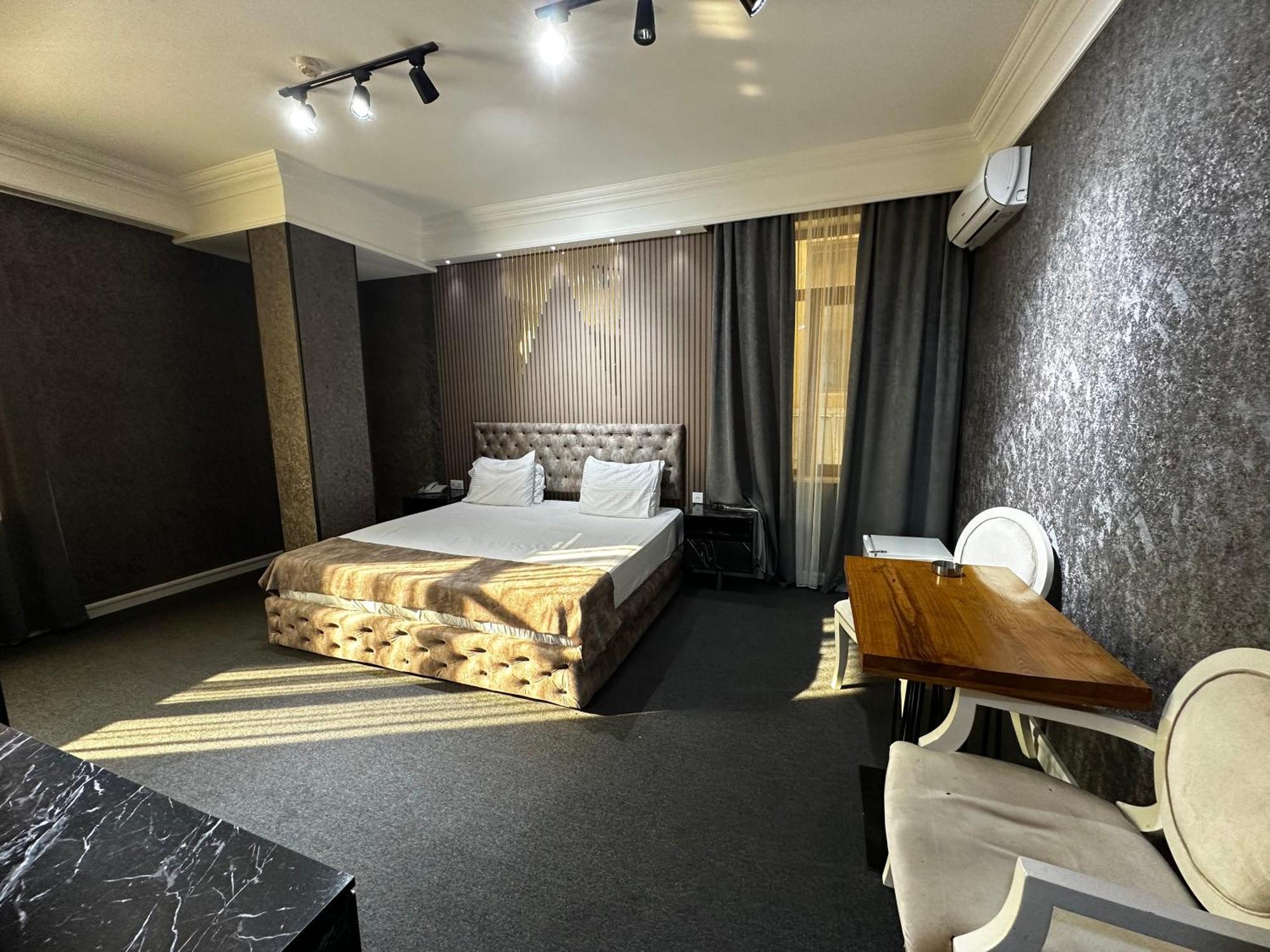 Amber Hotel Baku Exterior foto